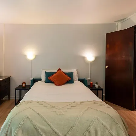 A Montmartre Avec Terrasse Apartamento *